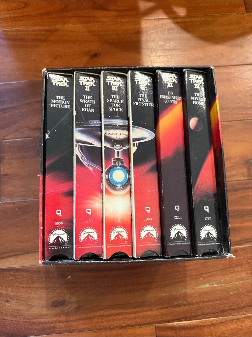 Classic Movie Collection Box Set - Black & Red